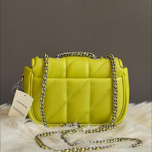 CA086 - Coach Pillow Madison Shoulder Bag 18 with Quilting - Picture 8 of 15